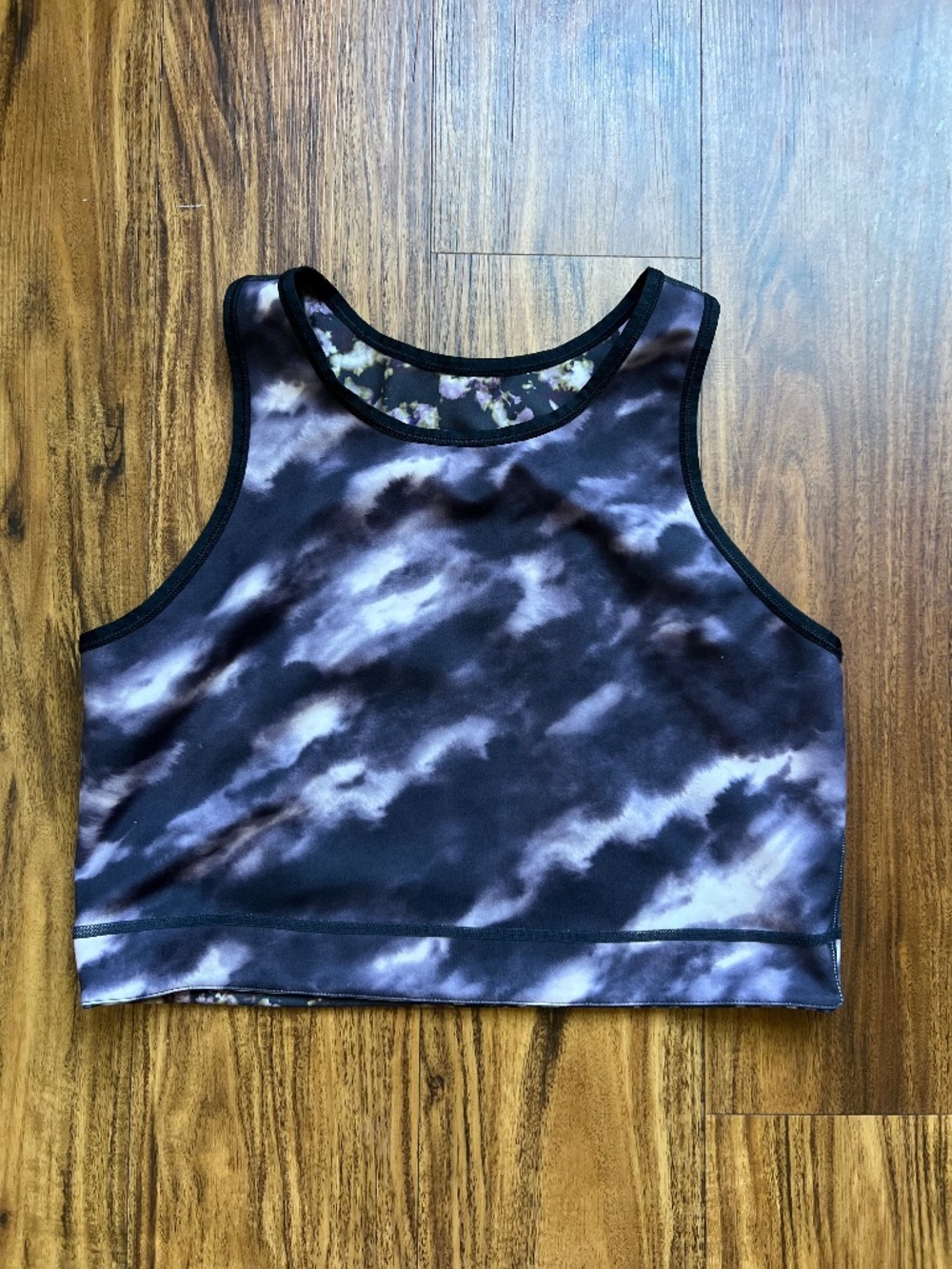 🖤 Tie-Dye Floral Reversible Athletic Tank Top – Black & Purple LNWOT